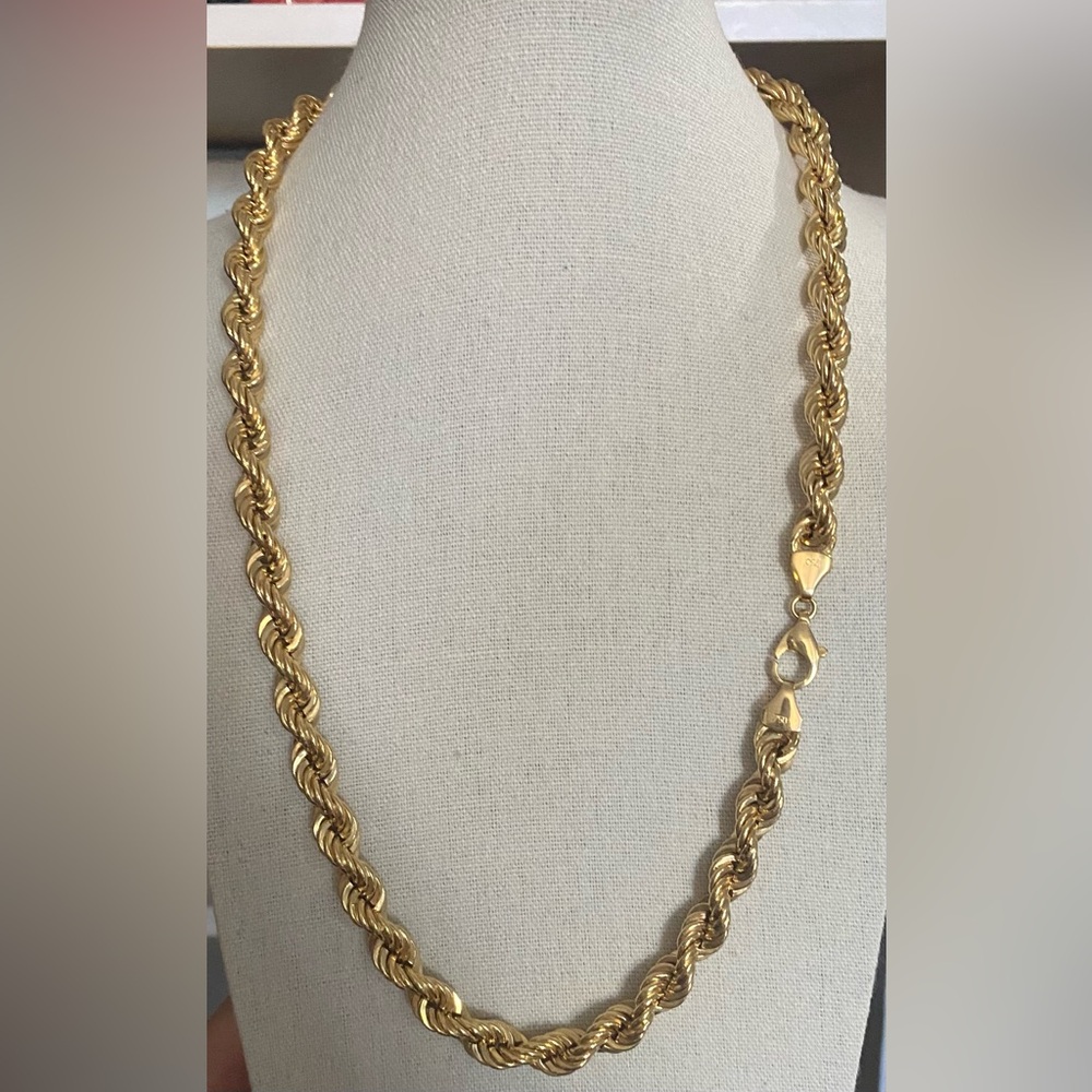 Real 18k Gold Rope Chain Necklace - Picture 3 of 3